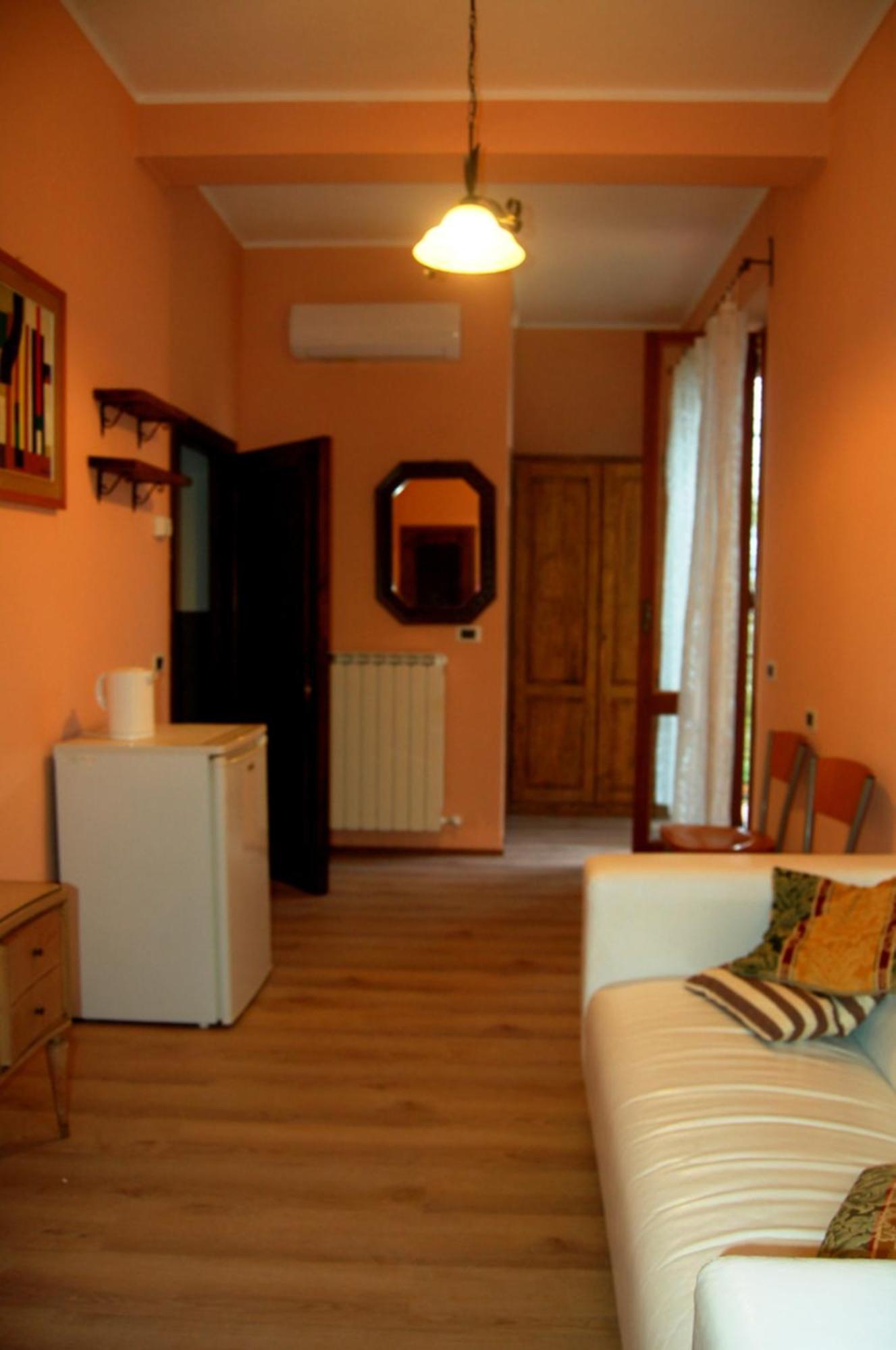 Borgo Nuovo San Martino Guest House Ambra Bagian luar foto