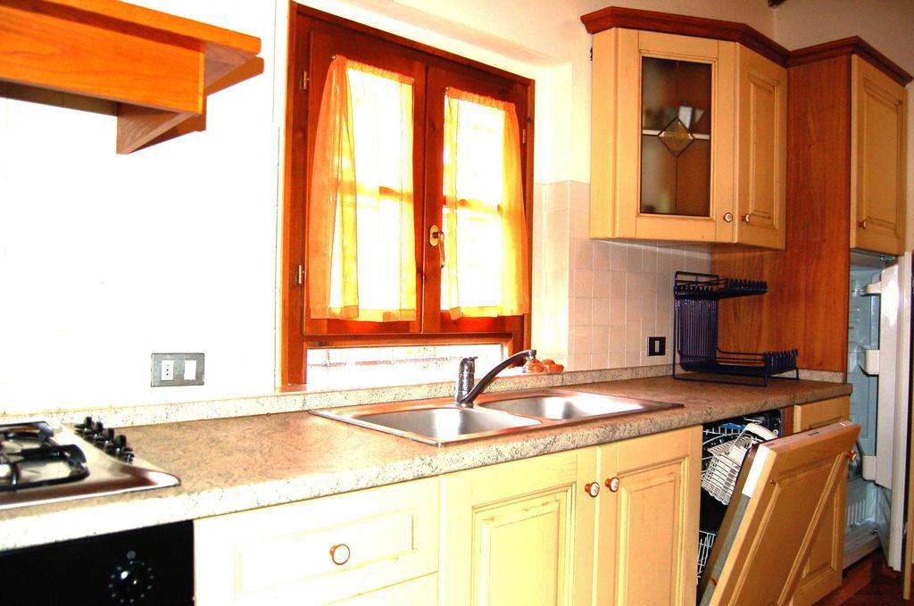 Borgo Nuovo San Martino Guest House Ambra Bagian luar foto