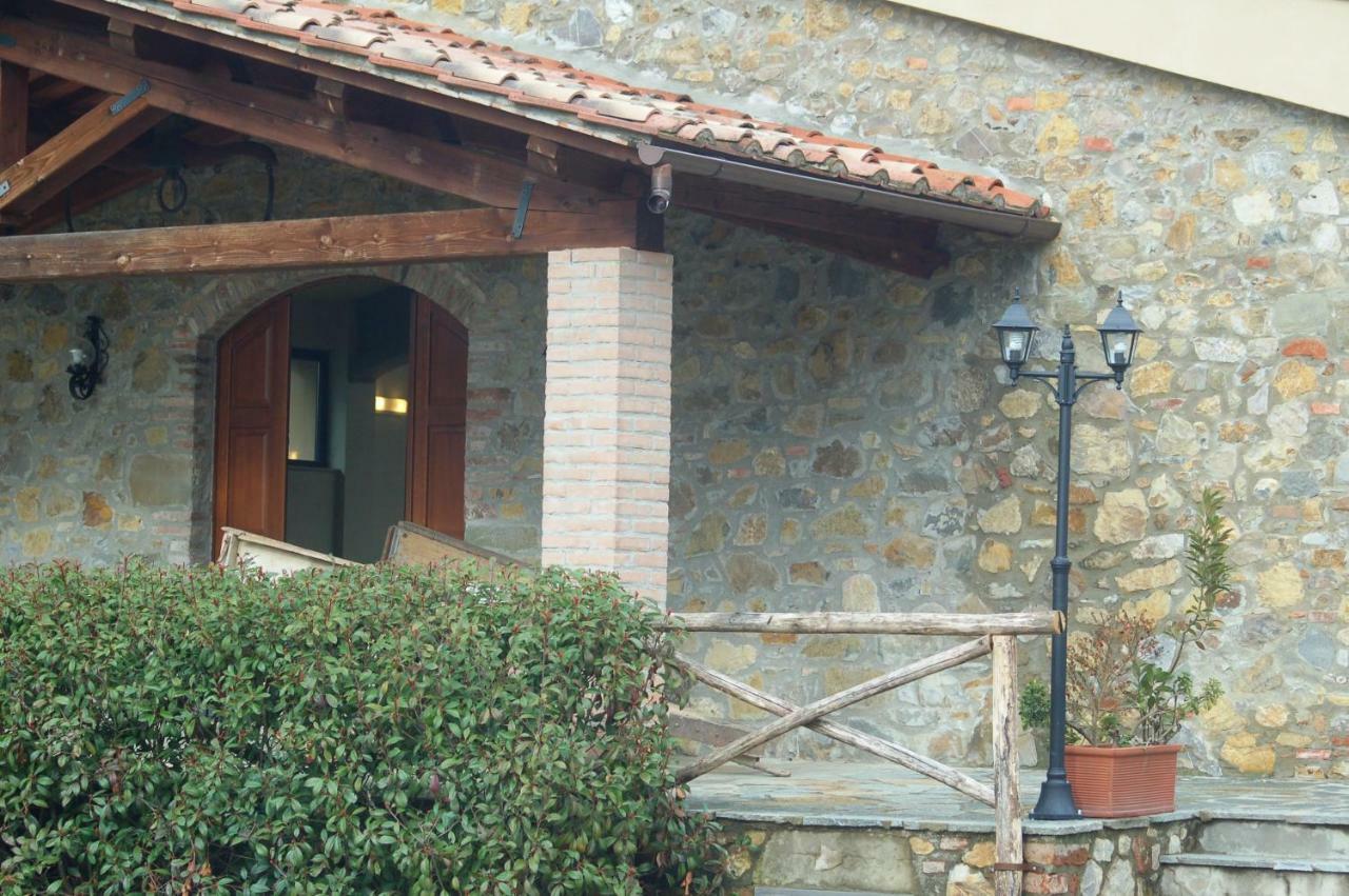 Borgo Nuovo San Martino Guest House Ambra Bagian luar foto